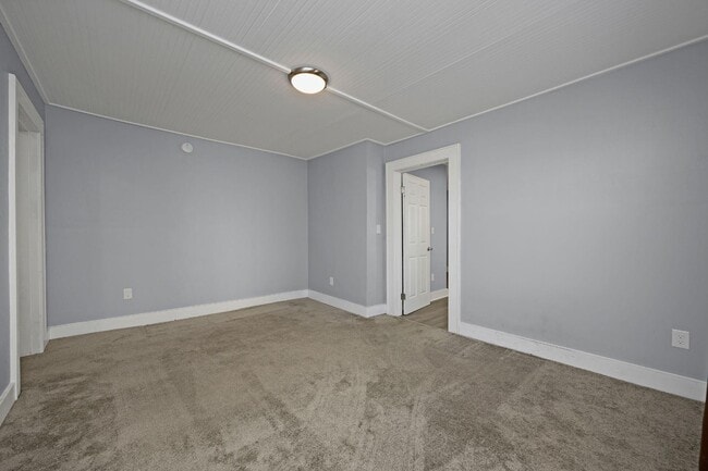 Building Photo - 104 Taylor Blvd