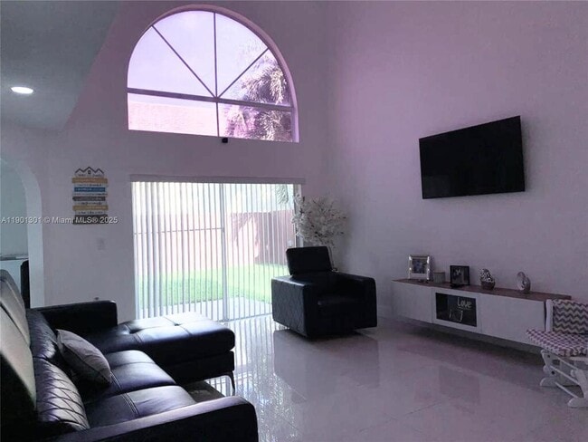 Building Photo - 14804 SW 155th Pl