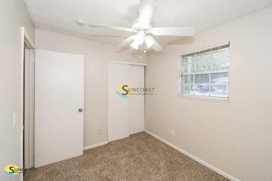 Building Photo - 4533 Jade Dr E