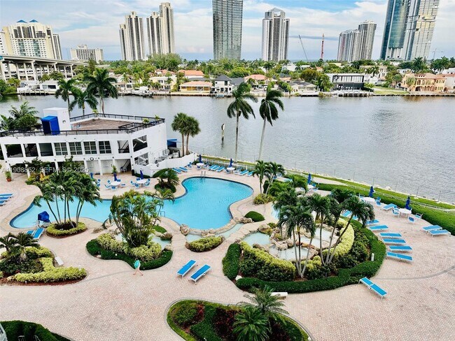 Building Photo - 19101 NE 36th Pl