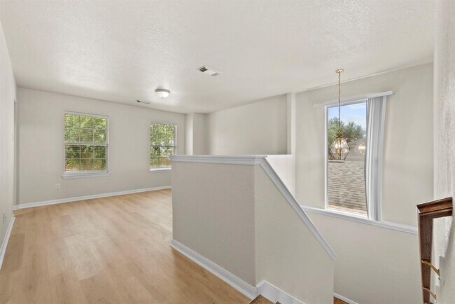 Building Photo - 13935 Maleewan Ln