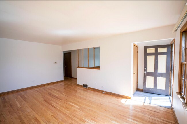 Building Photo - 5650A N 97th St