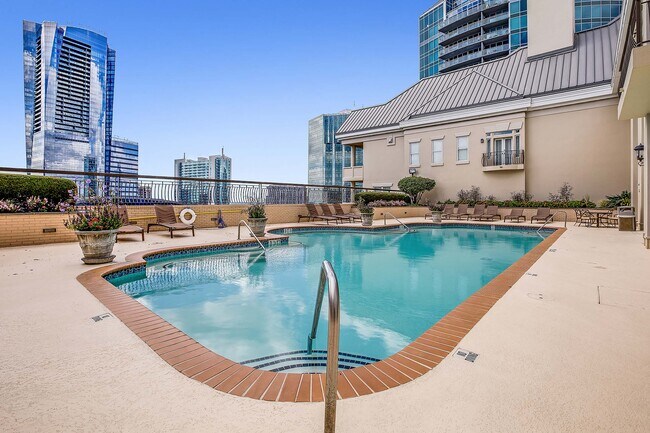 Building Photo - 3334 Peachtree Rd