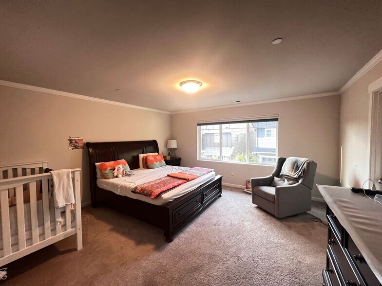 Building Photo - Beautiful Bothell Home!