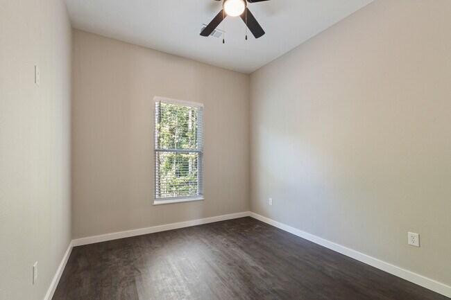 Building Photo - 3503 S Chatfield Rd