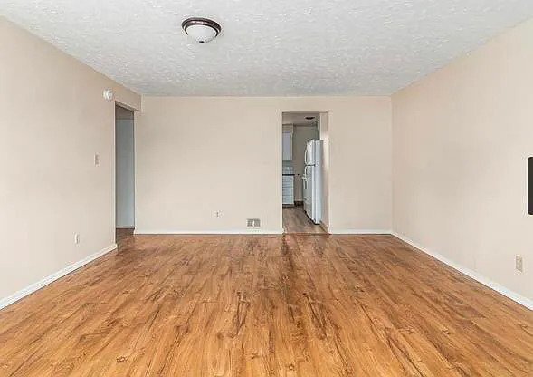 Building Photo - 1704 N Stone St