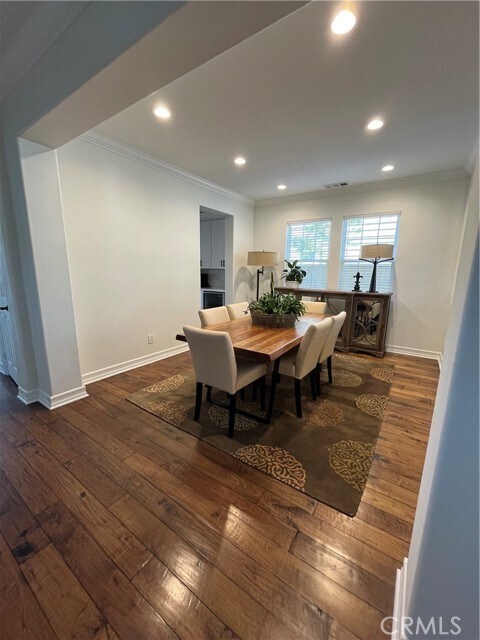 Building Photo - 72 Downing St