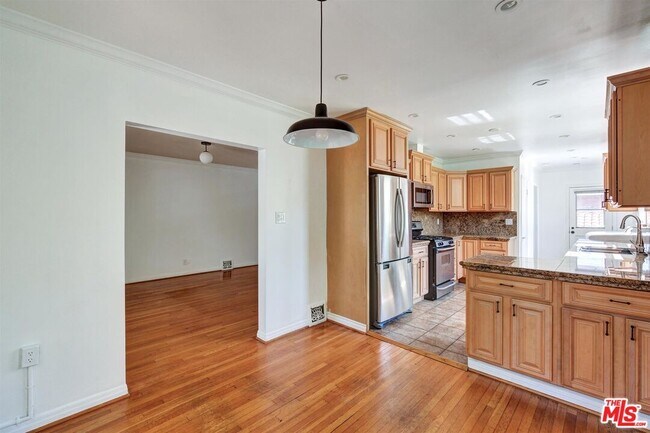 Building Photo - 458 Smithwood Dr