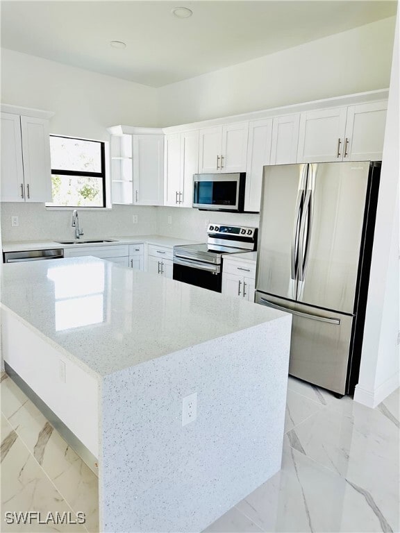 Building Photo - 717 Genoa Ave S