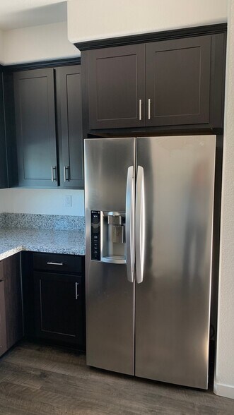 Building Photo - 2500 Wildflower Sta Pl