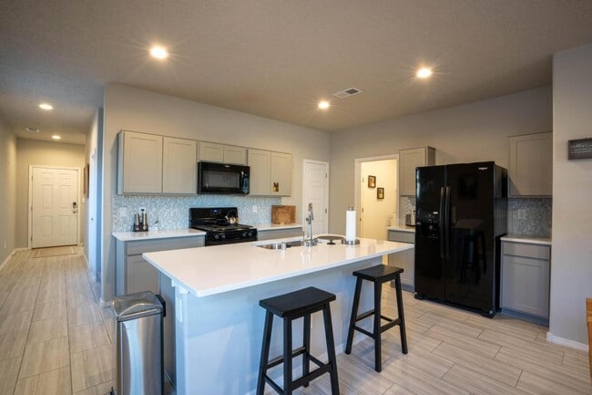 Building Photo - 10753 Aspiration Ln SW