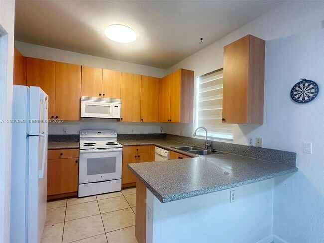 Building Photo - 662 NE 21st Terrace