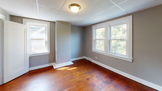 Building Photo - Renovated 3-Bedroom Home for Rent