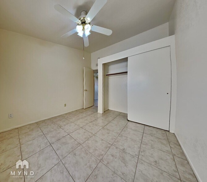 Building Photo - 5230 W Wood Owl Dr