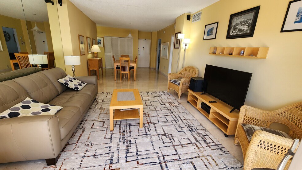 Building Photo - 1980 S Ocean Dr