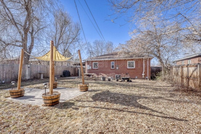 Building Photo - 3252 Niagara St