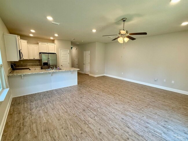 Building Photo - 6029 Royal Port Ct