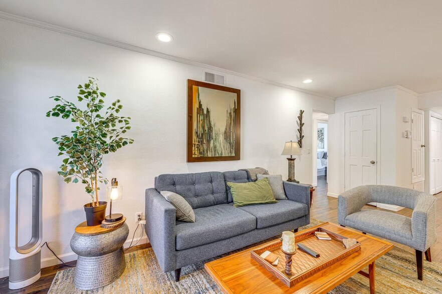 Building Photo - 11011 N 92nd St