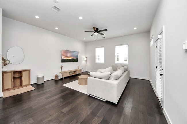 Building Photo - 5502 Wheatley St