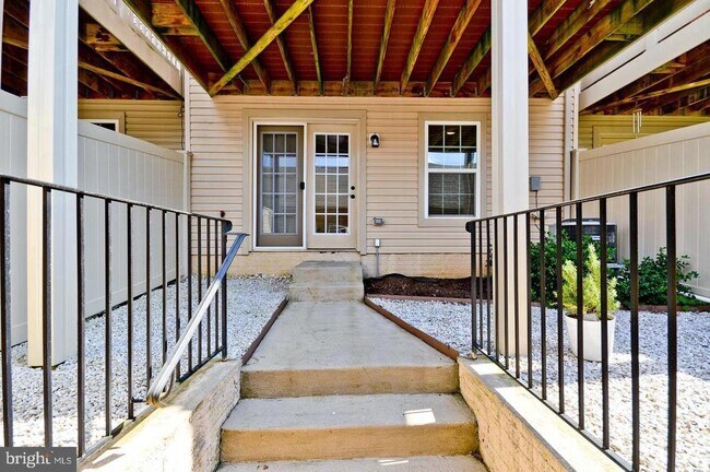 Building Photo - 5424 Double Day Ln