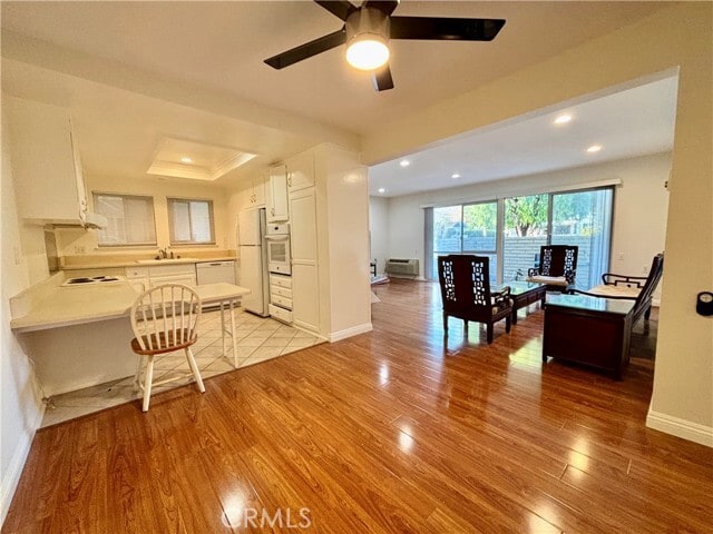 Building Photo - 2106 Via Mariposa E