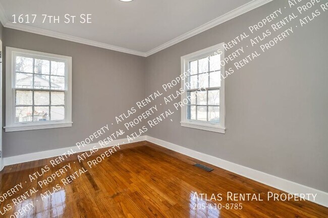 Building Photo - 1617 7th St SE