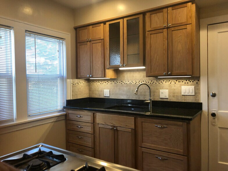 Building Photo - 2056 Bunts Rd