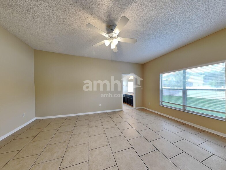 Building Photo - 1658 Silk Tree Cir