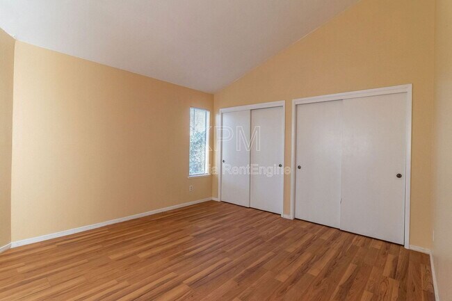 Building Photo - 5528 Sandpiper Ct