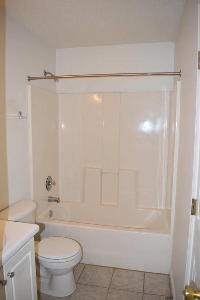 Building Photo - 2017 Caton Dr