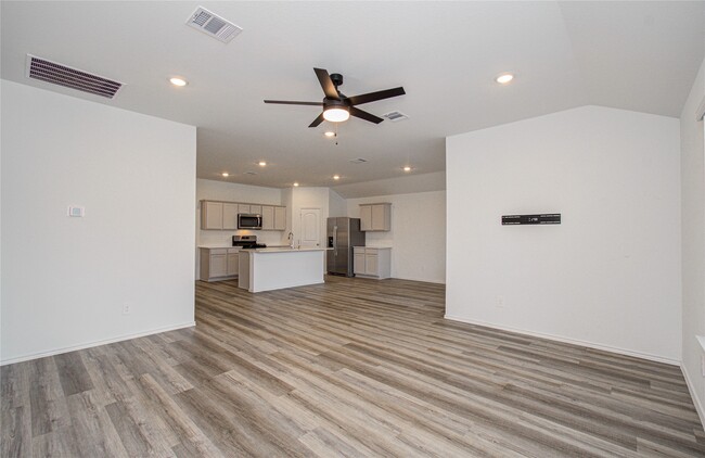 Building Photo - 14607 Lost Cave Wy