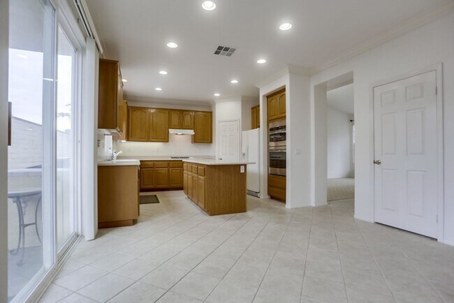 Building Photo - Amazing ocean view from this stunning Carlsbad home!