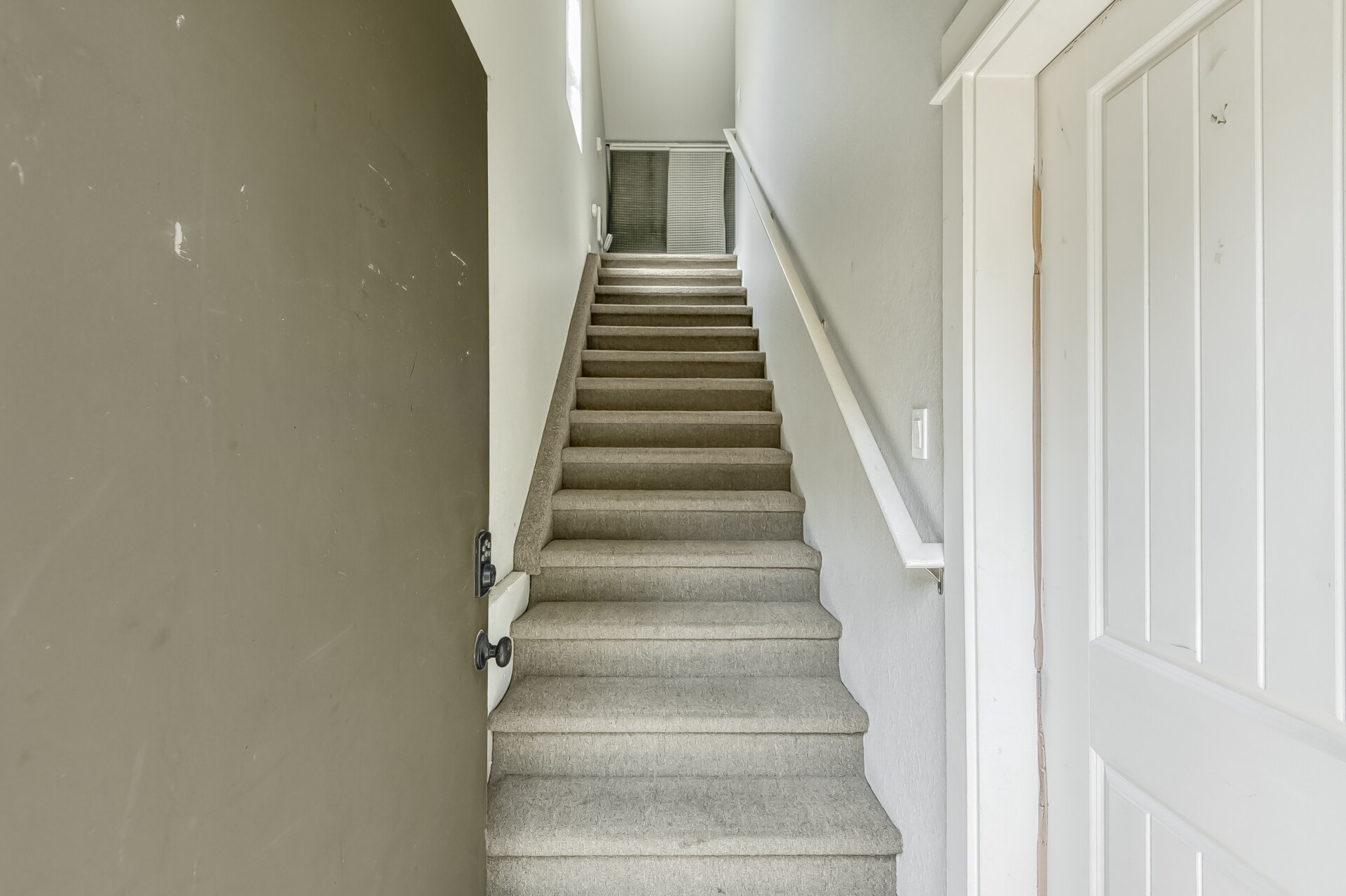 STUDIO - PRIVATE ENTRY - 421 5th Ave