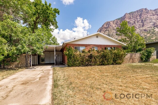 Building Photo - Gorgeous Home in Great Location!