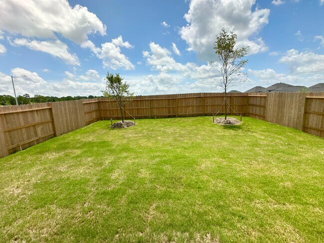 Building Photo - 12164 Ridge Top Dr