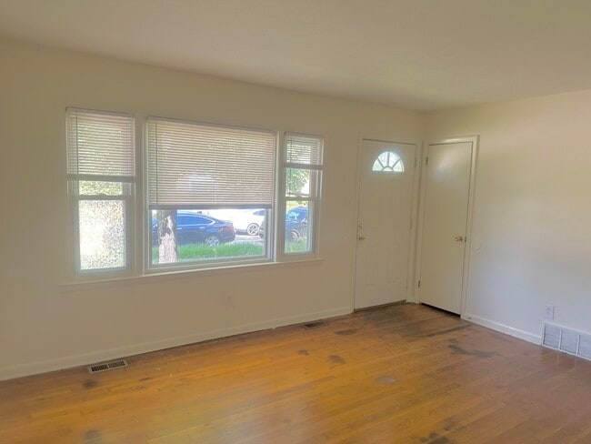 Building Photo - 1465 Anniston Dr