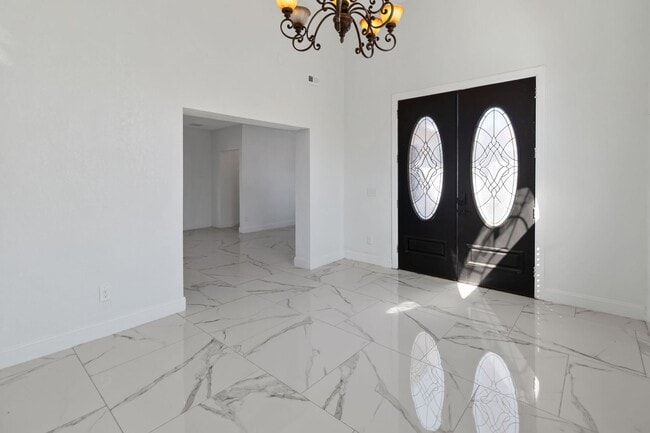 Building Photo - 4/3 Lakefront Home for Rent – 1 Acre – Near College Park & Downtown Orlando