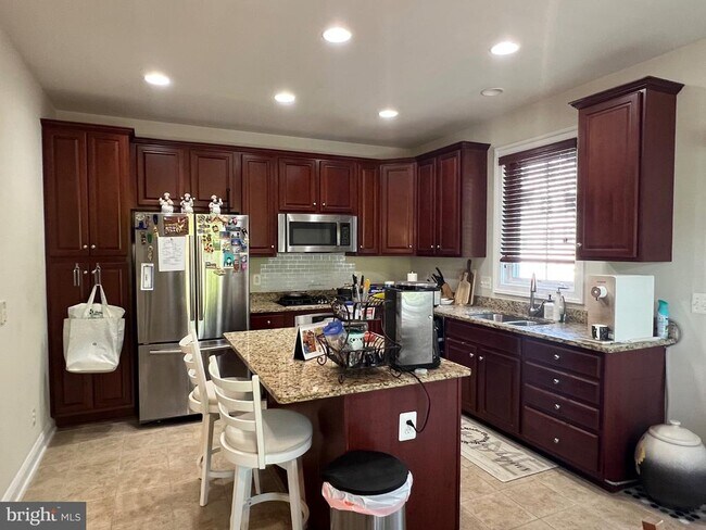 Building Photo - 14878 Potomac Branch Dr