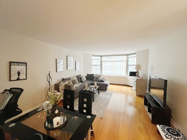 Building Photo - 535 N Michigan Ave