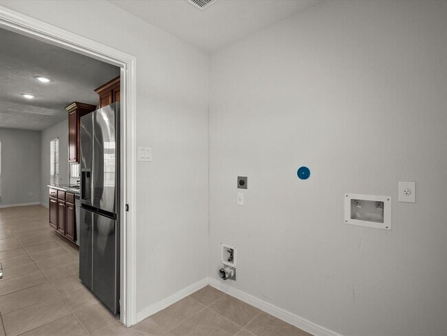 Building Photo - 3320 Pedregal Rd