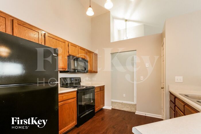 Building Photo - 6429 Blakeview Dr