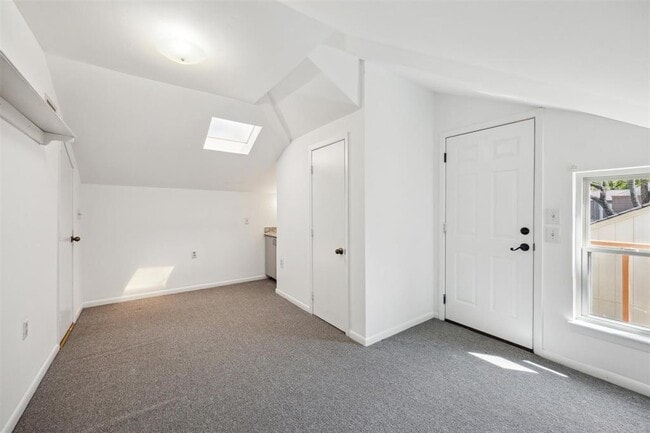 Building Photo - 318 W Fair Harbor Ln