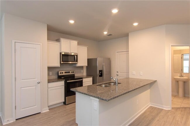 Building Photo - 391 W South St