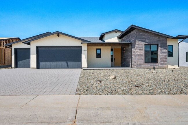 Building Photo - 5504 E Edgar Wy