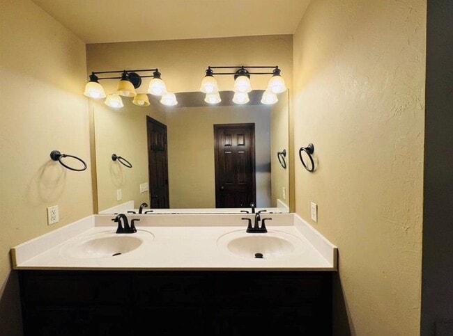 Building Photo - 2400 NW 151st St