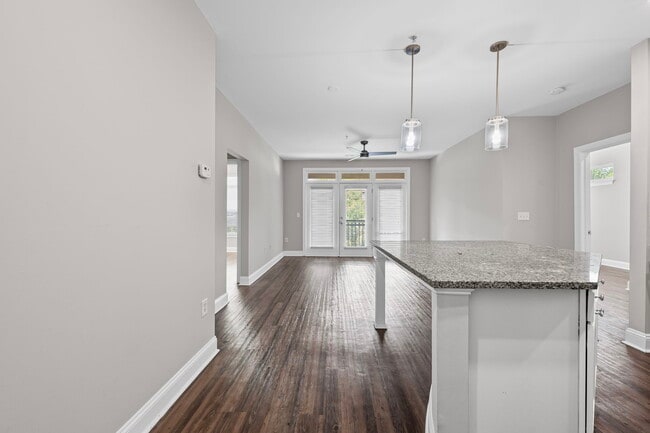 Building Photo - 840 United Ave SE