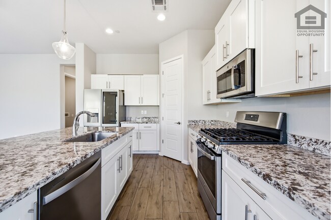 Building Photo - 3Bed/2Bath Home in Cave Creek! Ready for Immediate Move-In! -- NO HOA!
