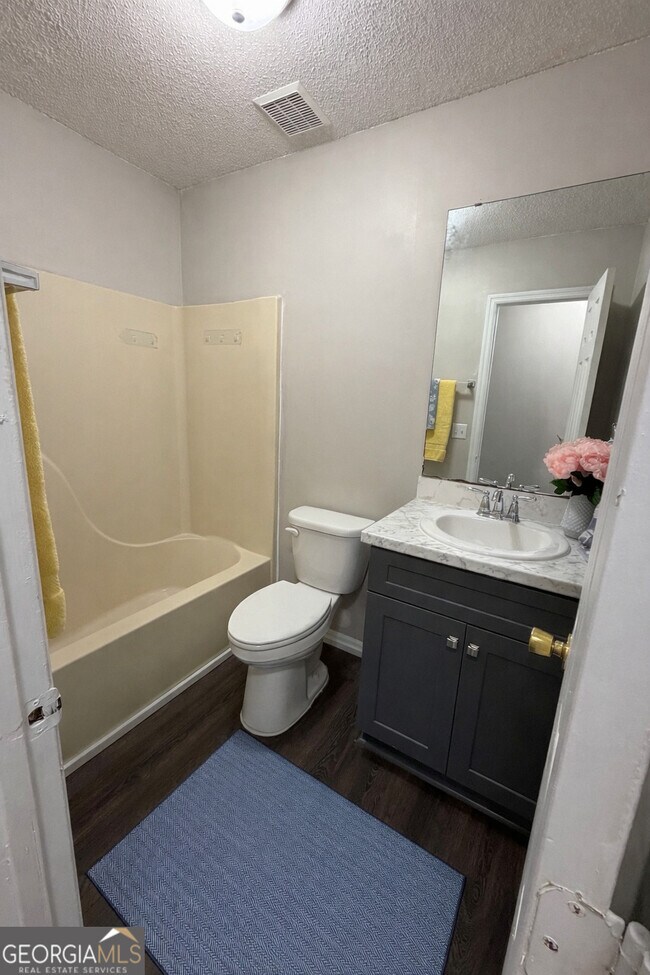 Building Photo - 73 Talbot Ct