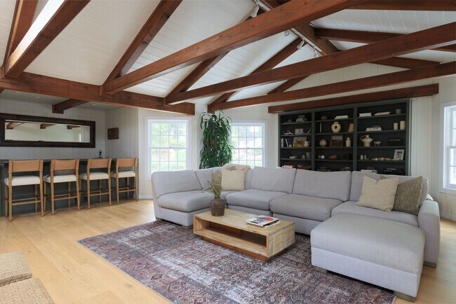 Building Photo - Beautiful Tarzana Rental!