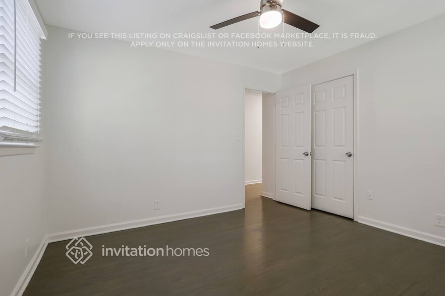 Building Photo - 2372 Oakridge Ct